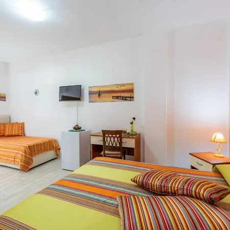 Elisa Bed & Breakfast 3*